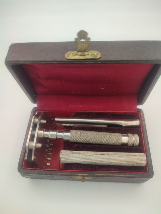 Винтидж самобръсначка Globe Trotter - Франция