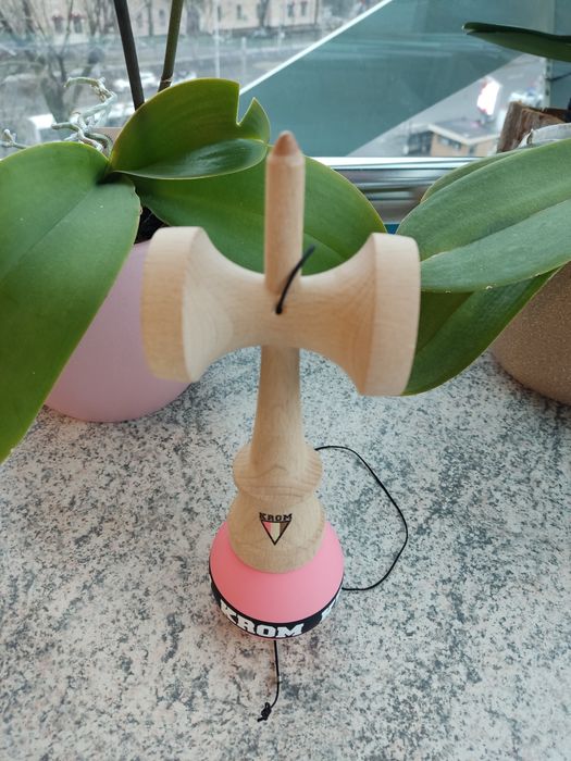 Kendama krom strogo napolitan roz. Nu o vând pe bucăți !!!
