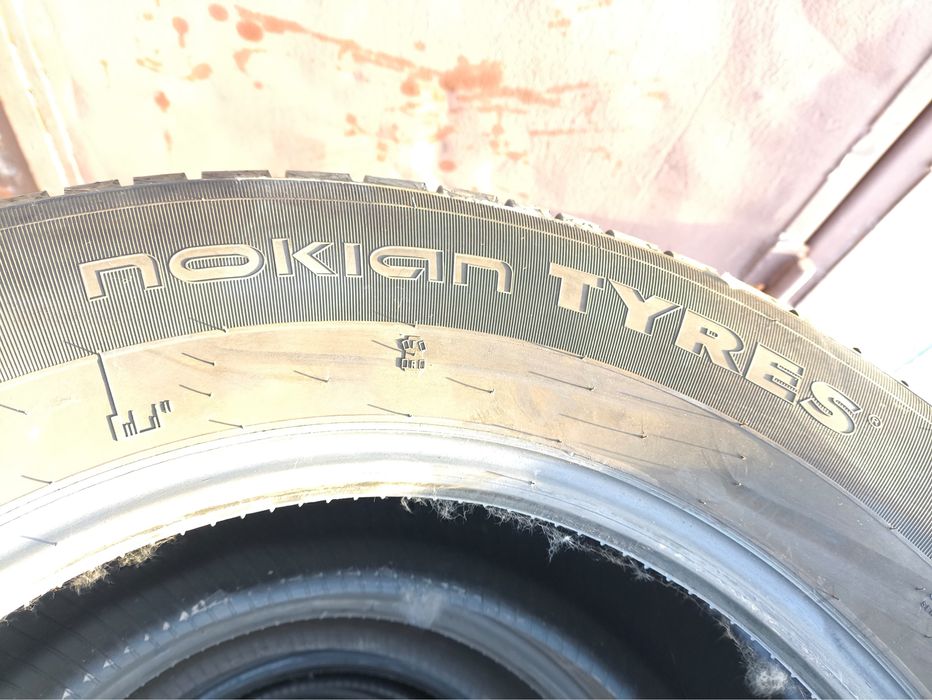 Продам комплект шин