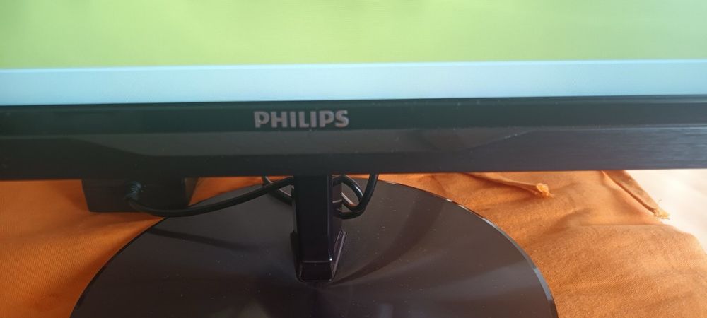 Монитор philips 23inch
