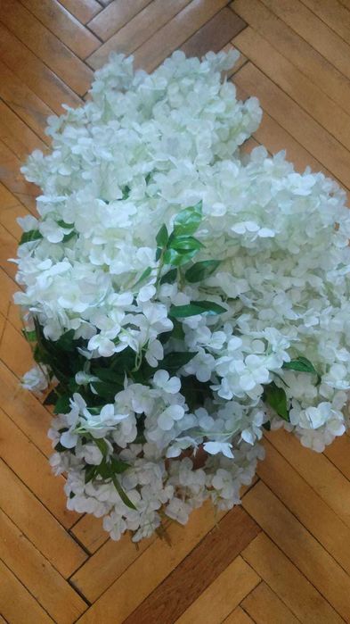 Искусственные цветы 100тг.