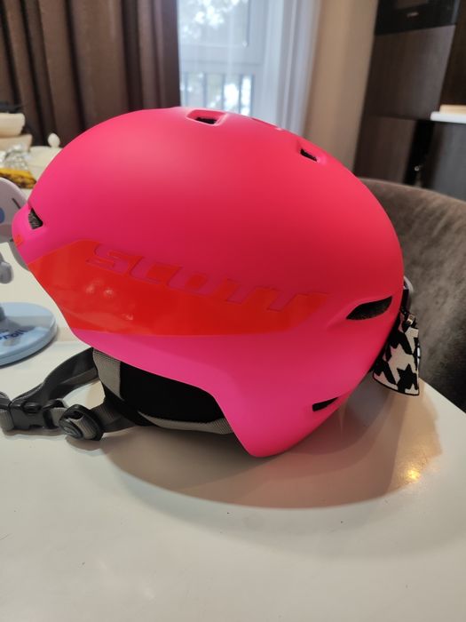 Шлем для лыжников