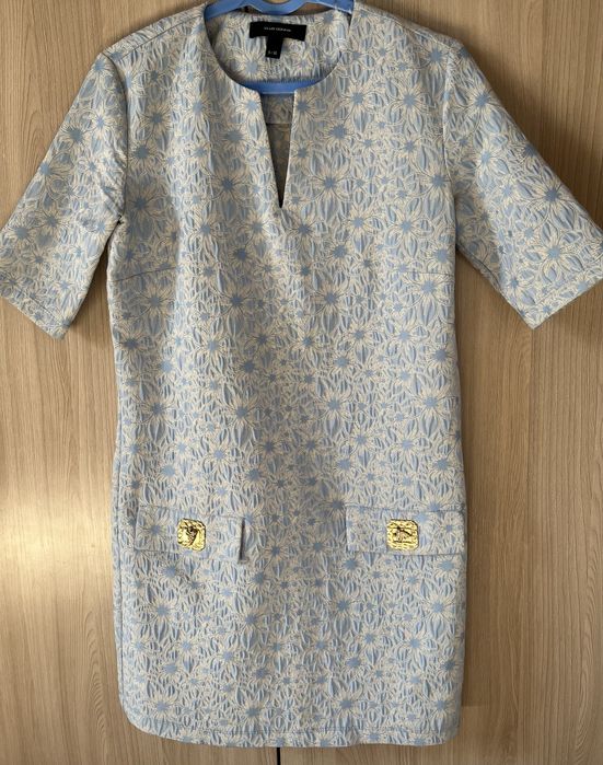 Продам женские платья