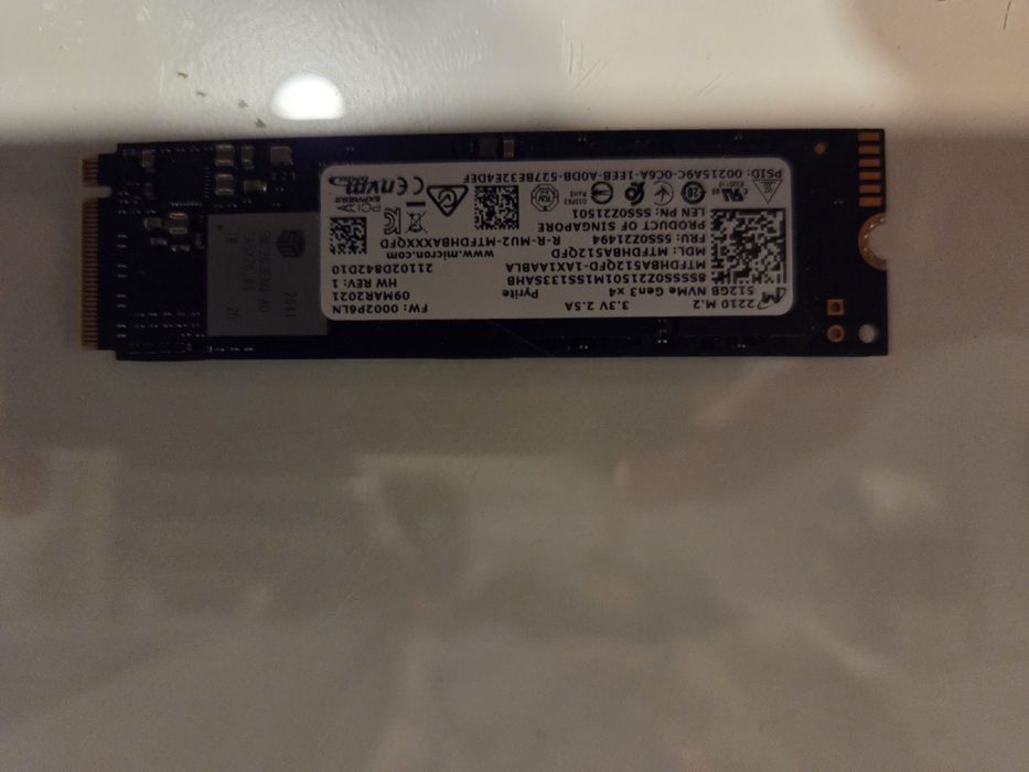 SSD Micron 2210 M.2 NVMe de 512 GB