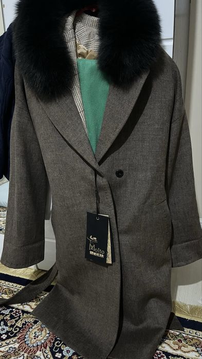 Продам пальто новое