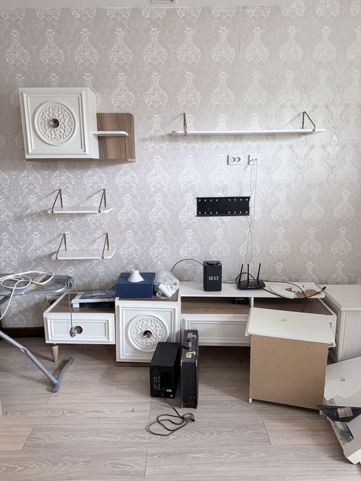 Продам тумбу под телевизор