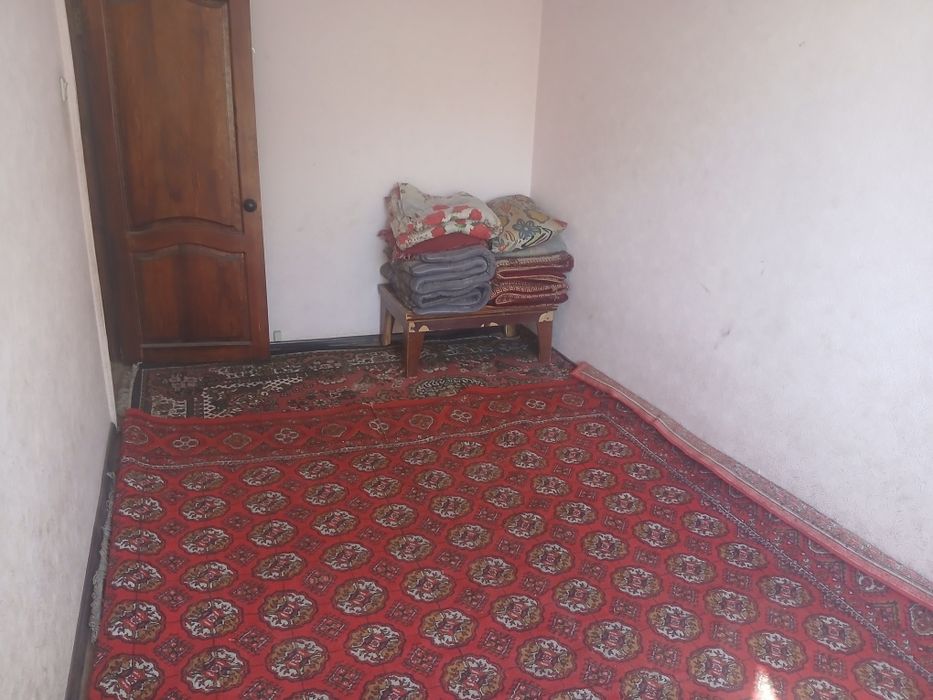 Yashnobod Kadeshiva bozor yonida