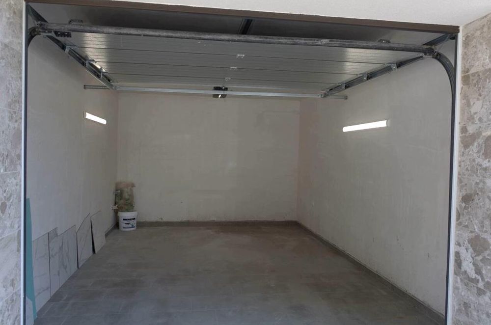 Дава се под наем Тристаен апартамент в Пловдив, Каменица 1 - 105 кв.м за 765 € - Снимка #8