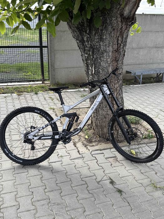 Vand Bicicleta de Downhill Cube Two15Pro 2025