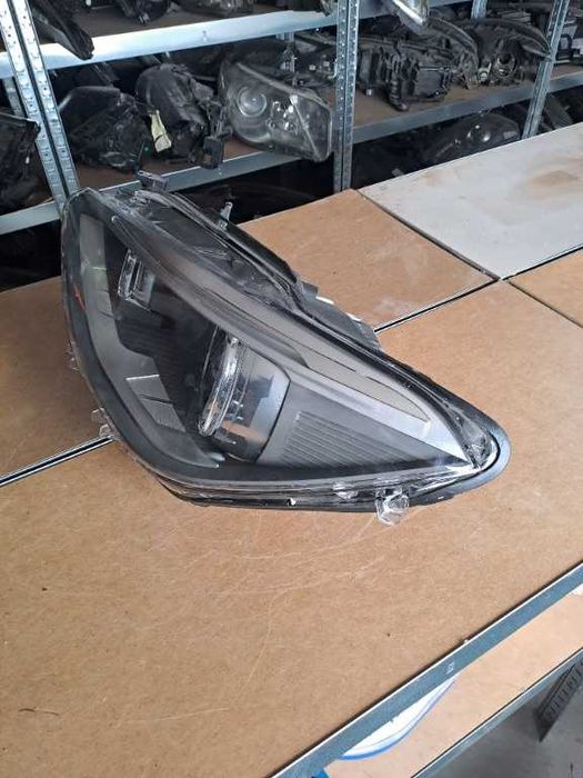Far stanga Bmw seria 1 F20 F21 xenon led far nou