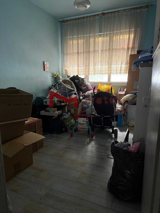 Тристаен зад ВИНС ТОП ЛОКАЦИЯ - Траян Кателиев