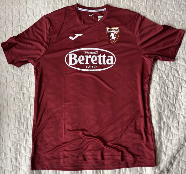 (06.03) Оригинални футболни тениски и горнища