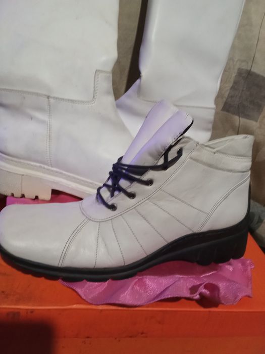 Кожаные французкие ботинки Новые