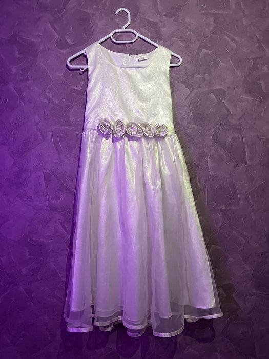 Шаферска бяла рокля