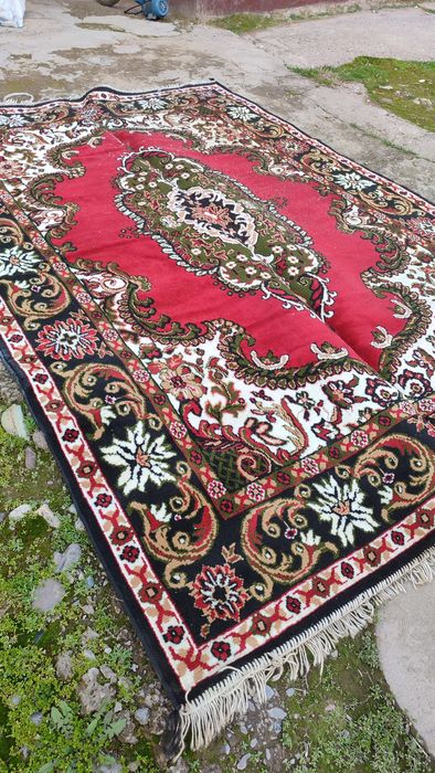 Ковёр в отличном состоянии