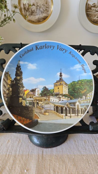 Красива порцеланова чиния за стена – Карлови Вари (Чехия) / Сувенир