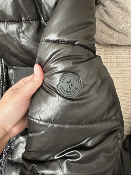 Продам зимний пуховик на девочку