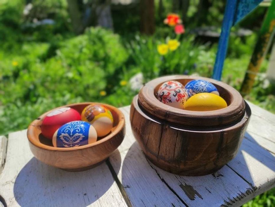 Уникални дървени купи, свещници и табели