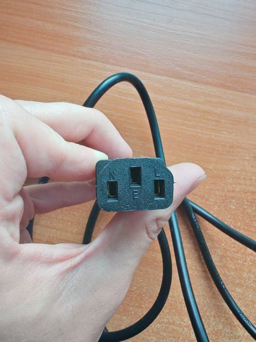 Кабели за 5 лева