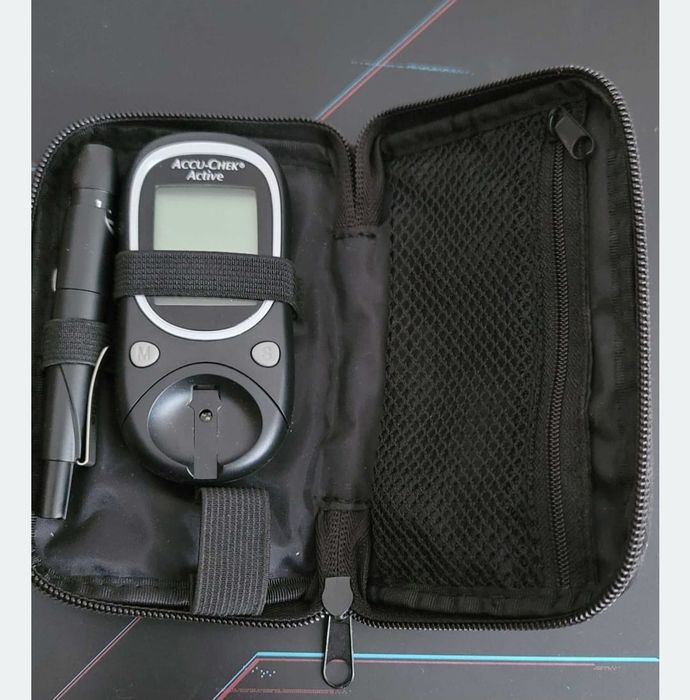 Accu check active glucometru
