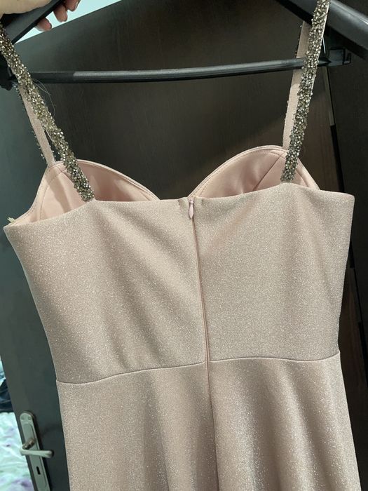 Официална рокля