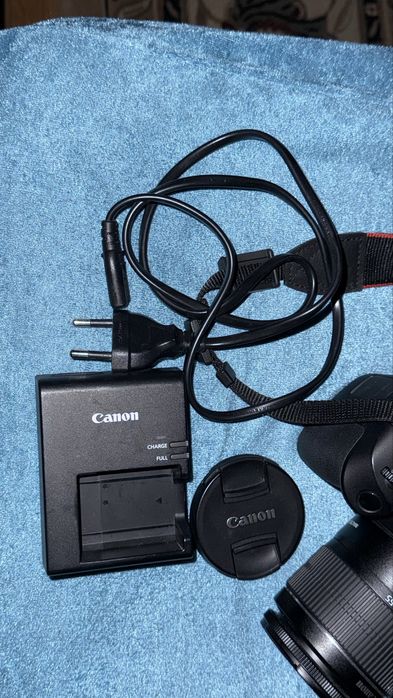 Срочно продам Canon 4000d со всей атрибутикой