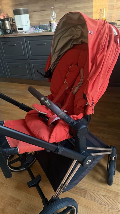 Количка Cybex Priam  Jeremy Scott Petticoat. Лимитирана серия.