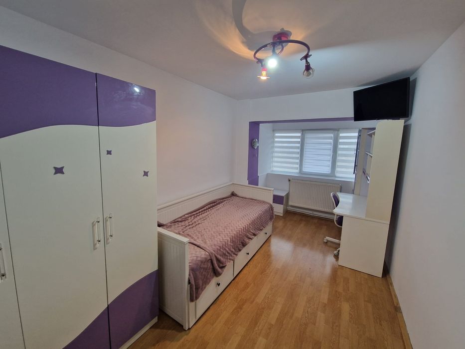 Vand sau inchiriez(minim 6 luni)apartament 3 camere