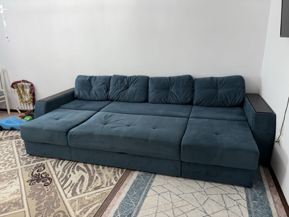 Продам диван гостинный