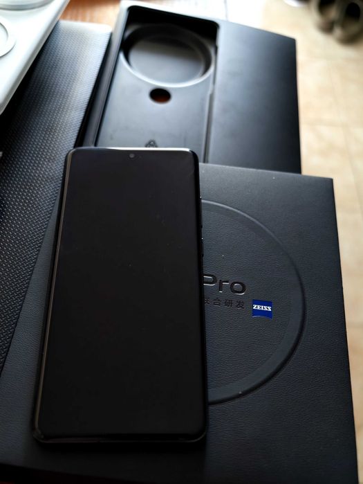 Смартфон Vivo X200 pro