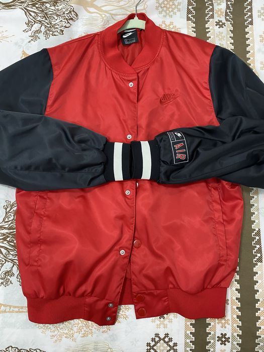 NIKE air mens varsity jacket   S