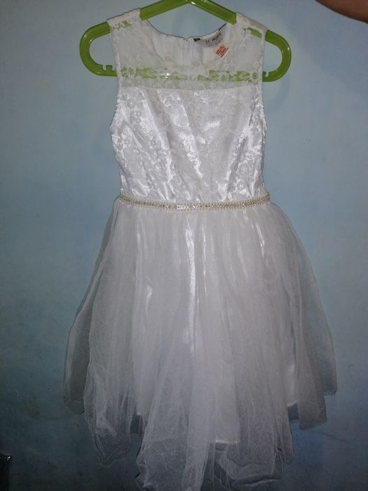 Официална рокличка