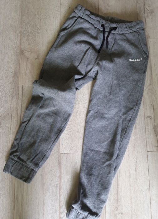 Детски дрехи размер 134 140 см за  10 години