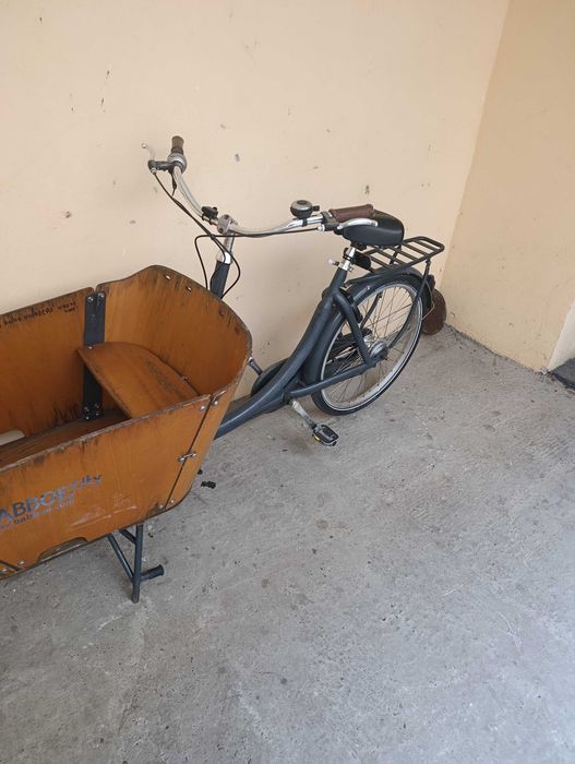 Bicicletă cu coș