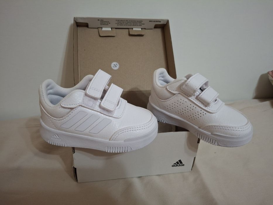 Маратонки Adidas