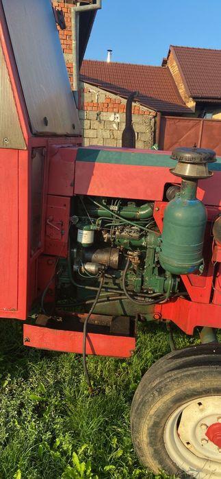 Tractor u445                   .