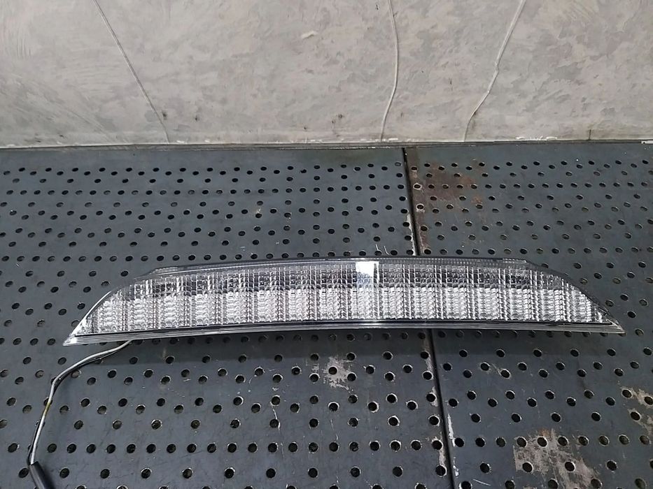 Stop auxiliar mitsubishi asx p5631