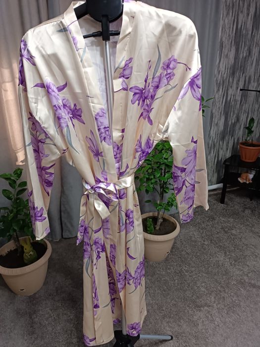 Новый шелковый халат