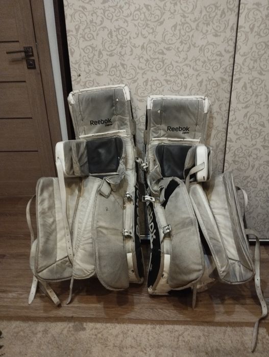 Продам вратарскую хоккейную форму