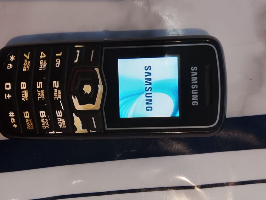 Продам телефон Самсунг