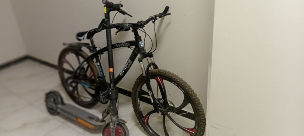 Велосипед бмв , електрсамокат