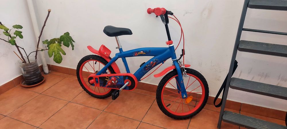 Bicicleta copii 3-6 Ani / 14"