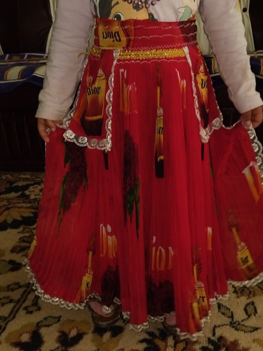 Vând fuste țigănească de copiii