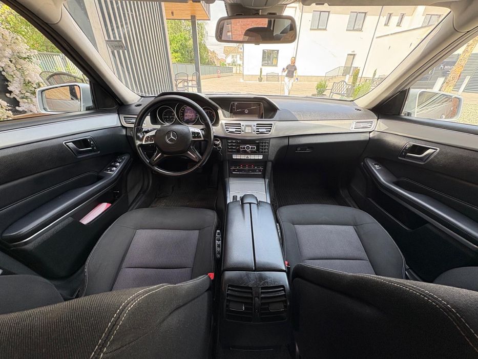 Mercedes E300 BlueTEC W212 Facelift, motorizare 3.0 V6 diesel, 231 CP, an 2013
