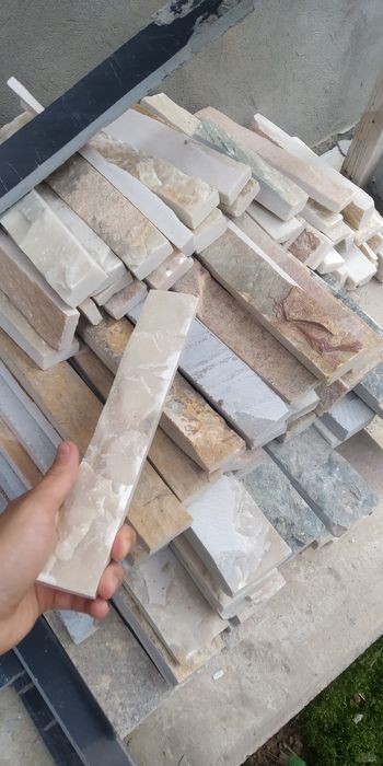 Sokol toshlari sotiladi. Сокол тошлари сотилади