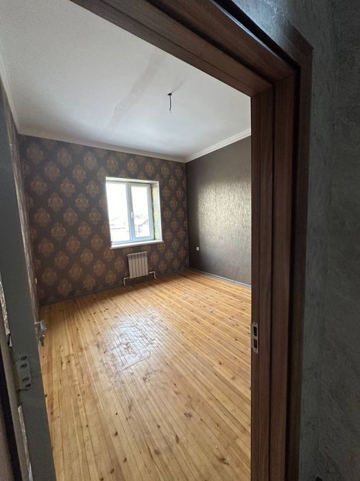 Sirdaryo viloyati Guliston shahar markazida dom sotiladi