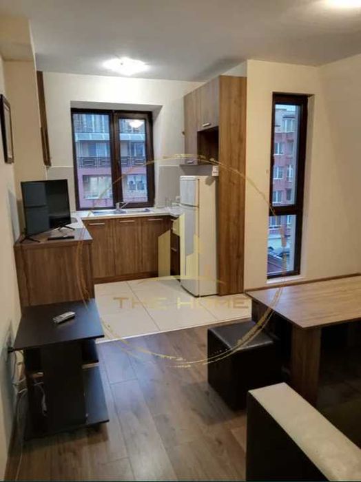 Дава се под наем Двустаен апартамент в Варна, Цветен квартал - 55 кв.м за 350 € - Снимка #2