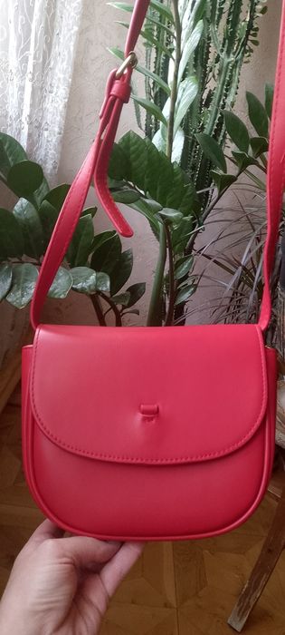 Новая мини сумка через плечо.