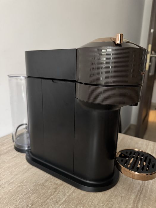 Espressor Nespresso Vertuo Next Premium Maro