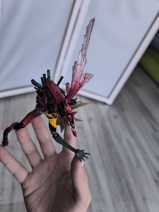 Продаю оригинальную фигурку Евы 02